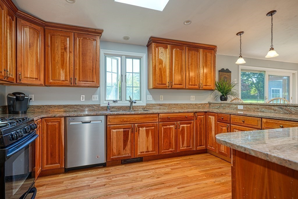 170 Long Hill Road Bolton, MA 01740 - Photo 13 of 42