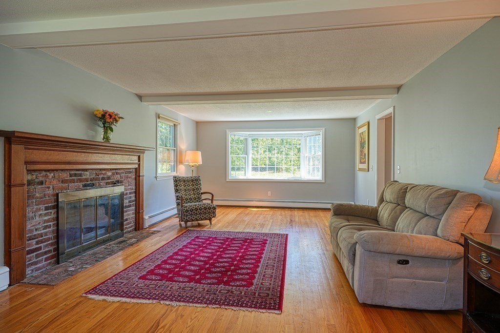 170 Long Hill Road Bolton, MA 01740 - Photo 4 of 42