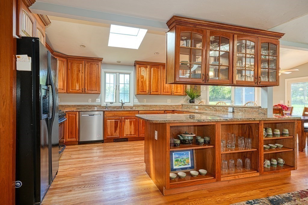 170 Long Hill Road Bolton, MA 01740 - Photo 8 of 42