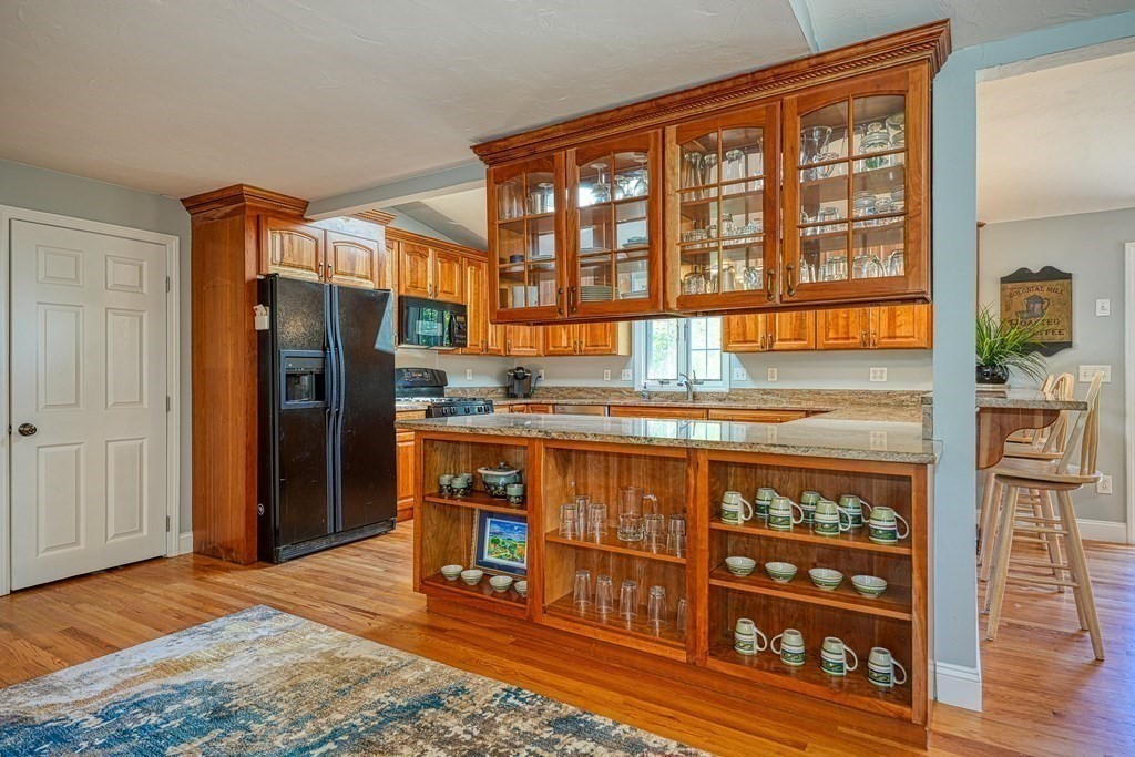 170 Long Hill Road Bolton, MA 01740 - Photo 10 of 42