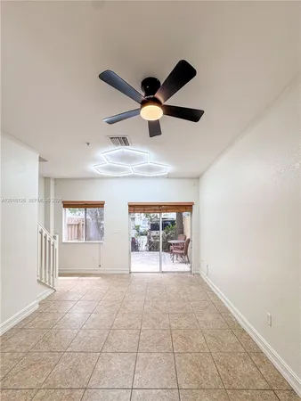 $2,295 | Fountainebleau, Miami, FL 33126