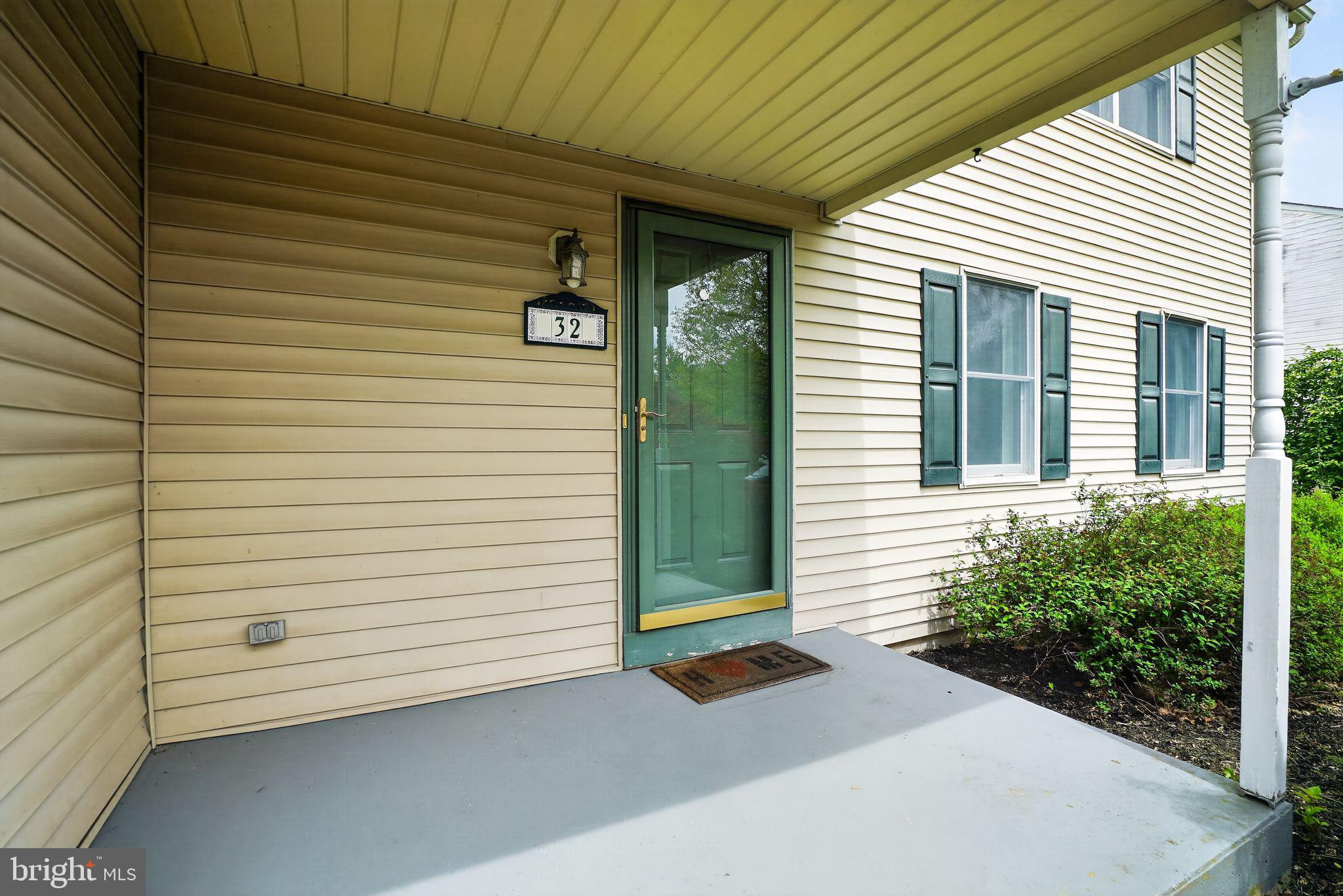 32 Ridge Run Road Sellersville, PA 18960 - Photo 4 of 30 Charming entryway with inviting door.