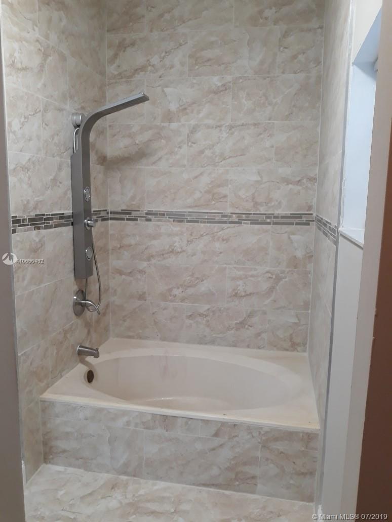 12830 Southwest 147th Terrace Road Miami, FL 33186 - Photo 12 of 24 Gallery Image 12