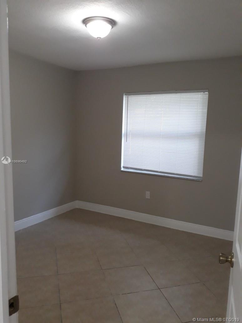 12830 Southwest 147th Terrace Road Miami, FL 33186 - Photo 16 of 24 Gallery Image 16