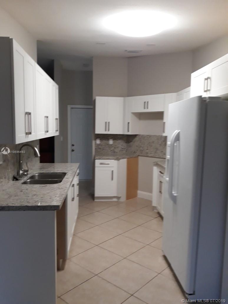 12830 Southwest 147th Terrace Road Miami, FL 33186 - Photo 7 of 24 Gallery Image 7