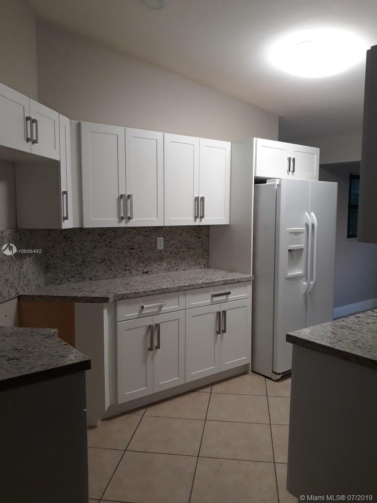 12830 Southwest 147th Terrace Road Miami, FL 33186 - Photo 9 of 24 Gallery Image 9