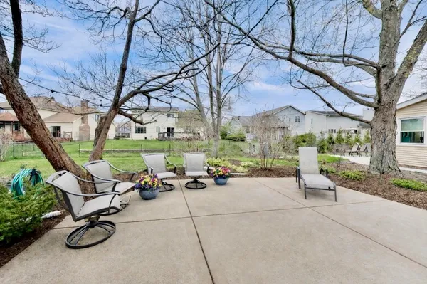 $500,000 | 5020 Dukesberry Lane, Hoffman Estates, IL 60010