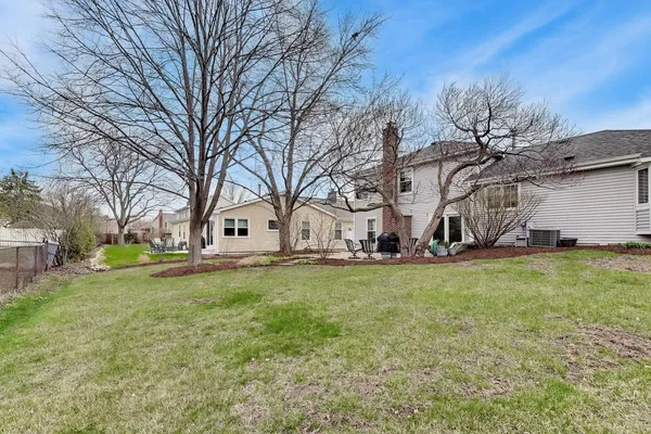 $500,000 | 5020 Dukesberry Lane, Hoffman Estates, IL 60010