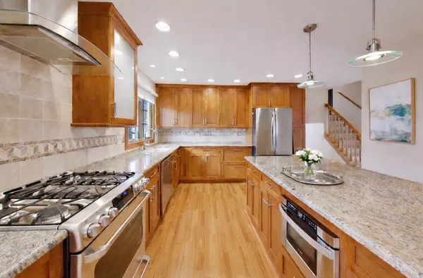 $500,000 | 5020 Dukesberry Lane, Hoffman Estates, IL 60010