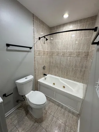 $2,300 | 6412 South Greenwood Avenue, Unit 2, Chicago, IL 60637