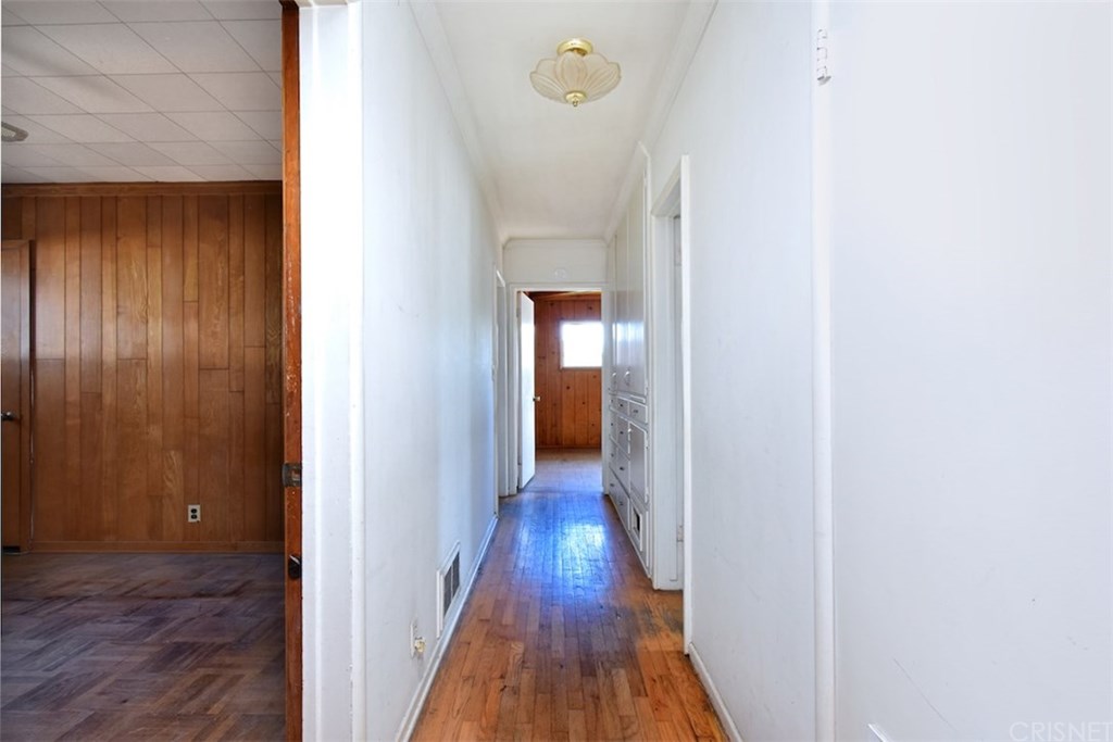 16411 Halldale Avenue Gardena, CA 90247 - Photo 12 of 35