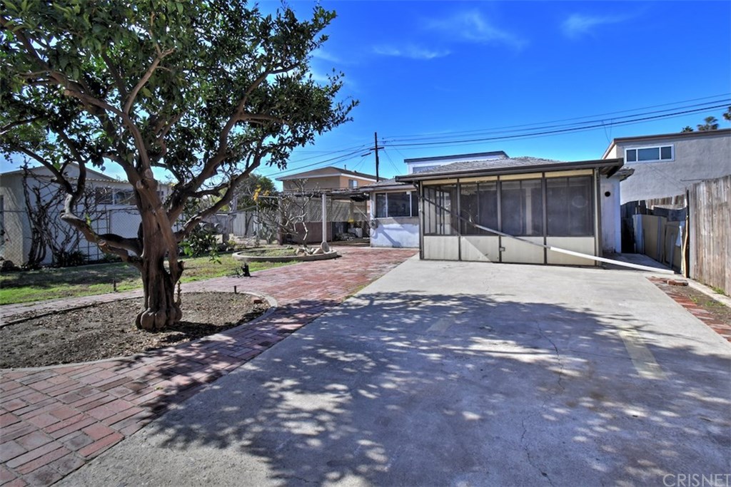 16411 Halldale Avenue Gardena, CA 90247 - Photo 24 of 35