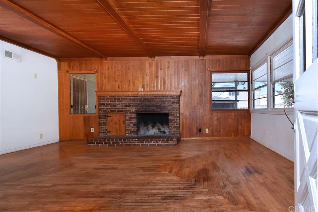 16411 Halldale Avenue Gardena, CA 90247 - Photo 4 of 35