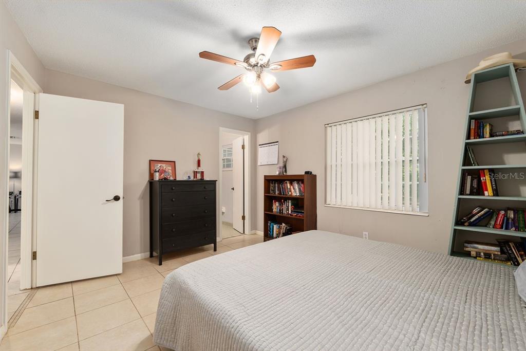5611 Northwest 29th Terrace Gainesville, FL 32653 - Photo 17 of 33