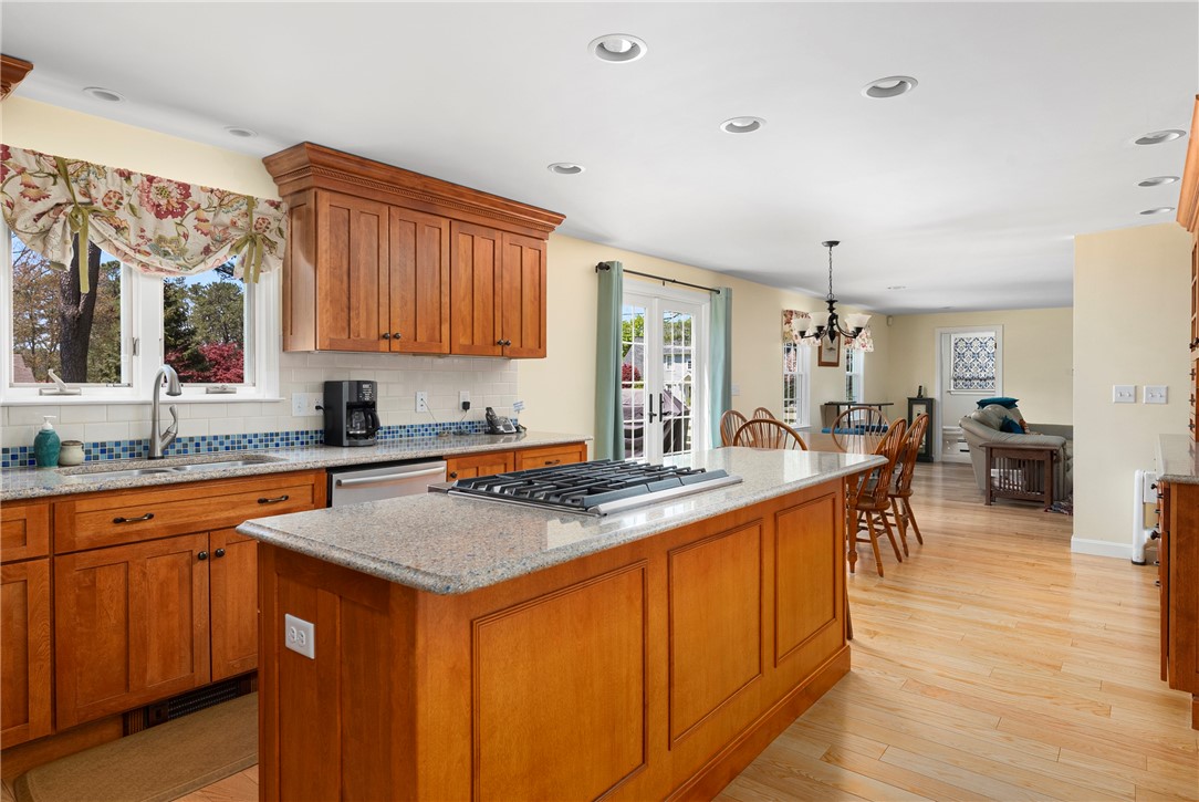 27 Paine Road Cumberland, RI 02864 - Photo 11 of 50 Gallery Image 11