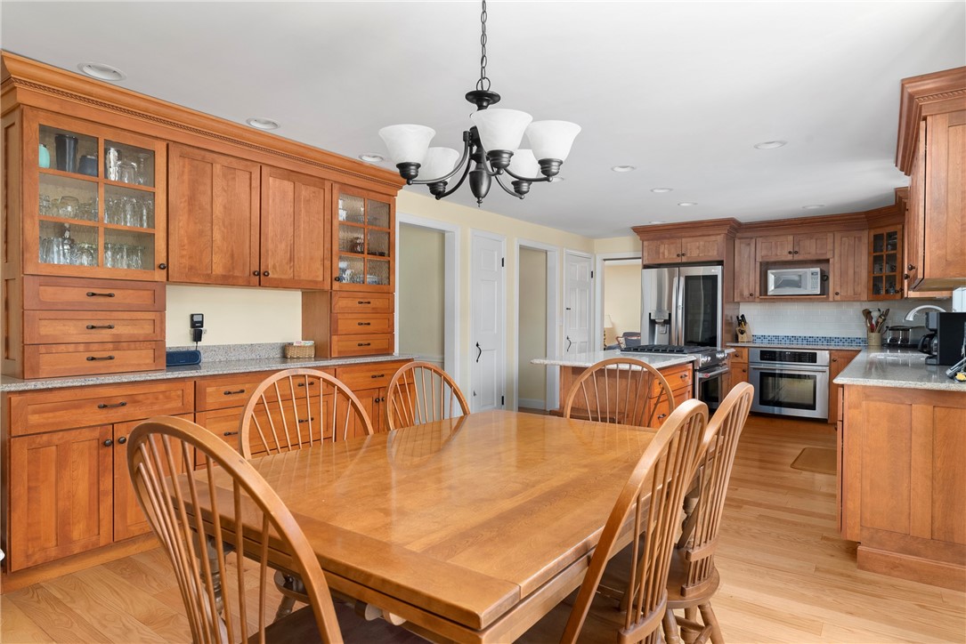 27 Paine Road Cumberland, RI 02864 - Photo 8 of 50 Gallery Image 8