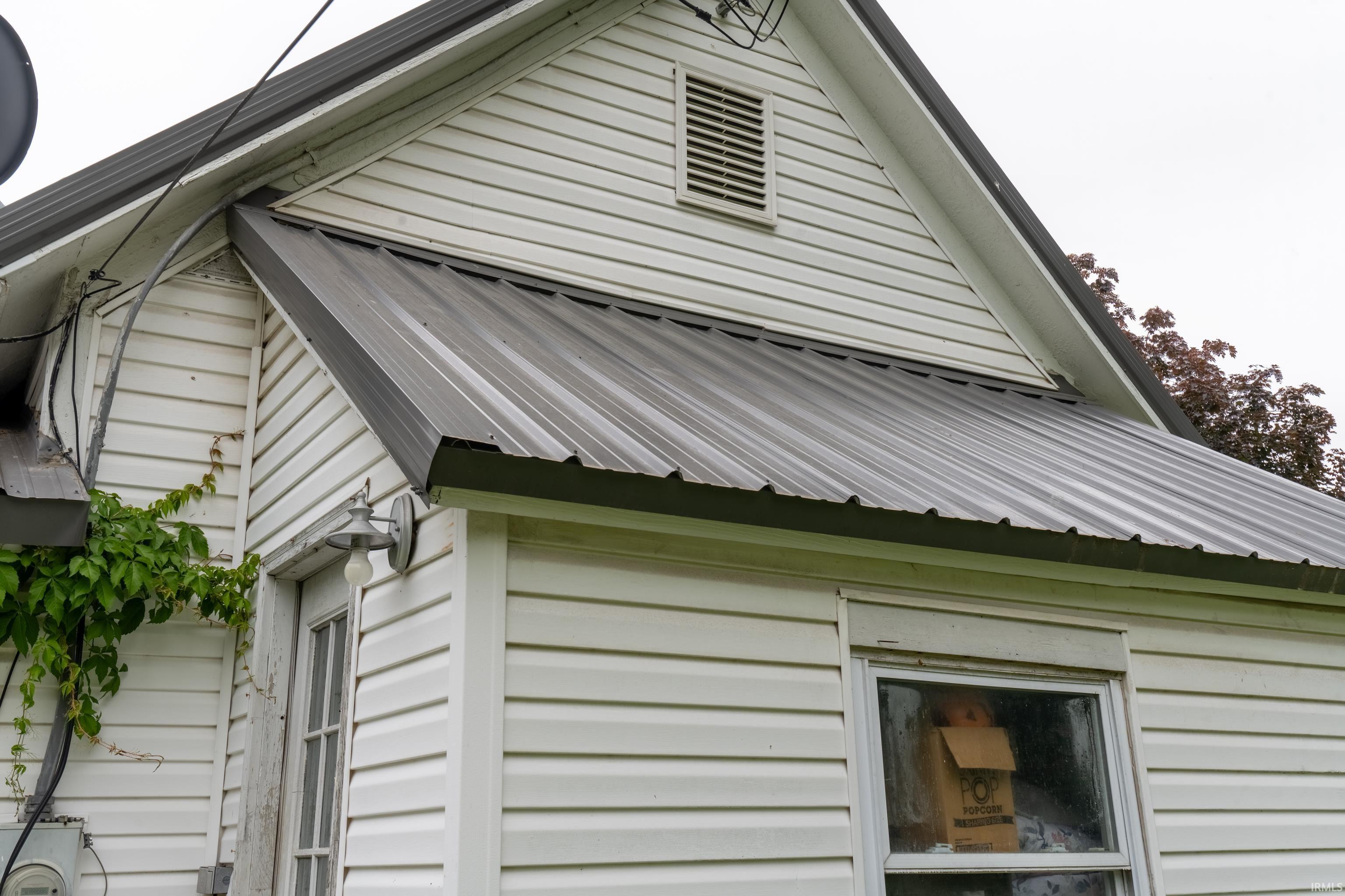 809 North Court Street Sullivan, IN 47882 - Photo 7 of 9