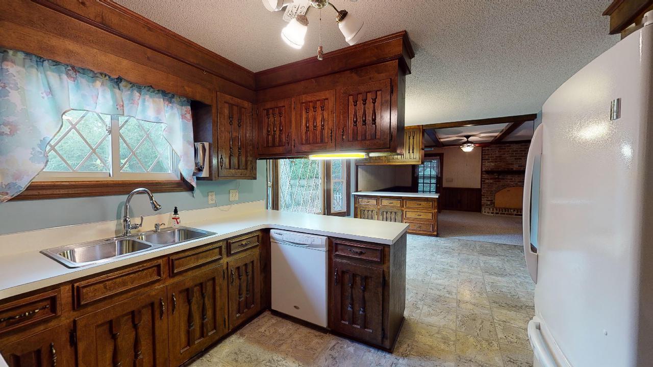 215 Sweetbriar Road Summerville, SC 29485 - Photo 11 of 46 215-Sweet-Briar-04012020_221240
