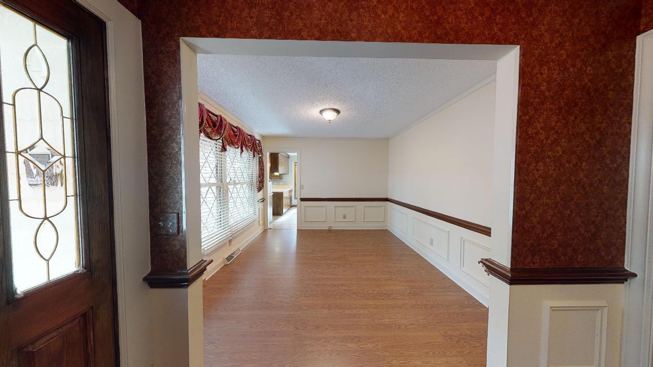 215 Sweetbriar Road Summerville, SC 29485 - Photo 6 of 46 215-Sweet-Briar-04012020_214742