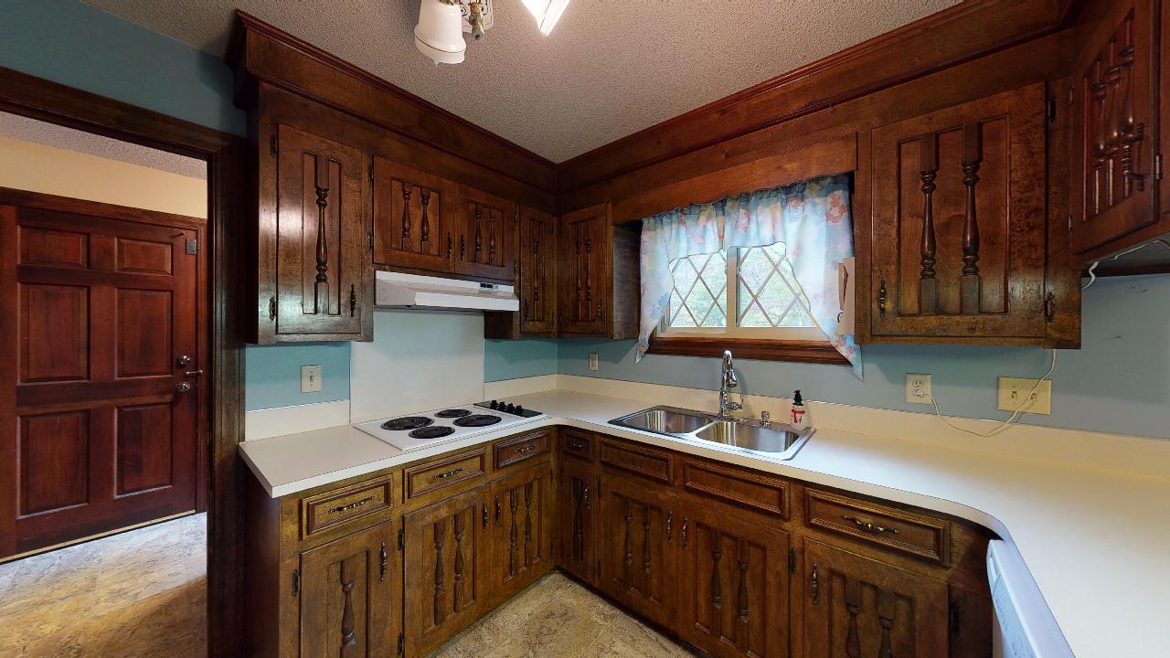215 Sweetbriar Road Summerville, SC 29485 - Photo 10 of 46 215-Sweet-Briar-04012020_215818