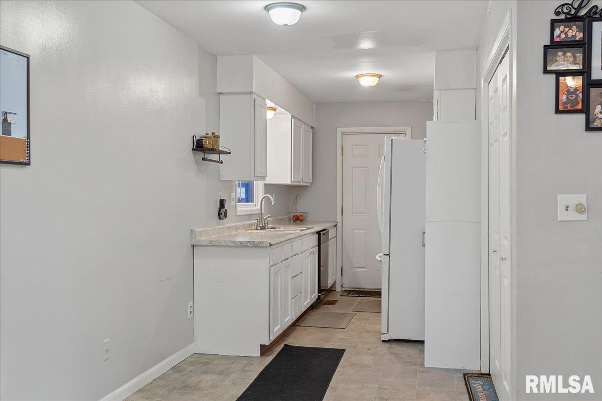 4417 Trevi Drive Springfield, IL 62703 - Photo 11 of 33 Gallery Image 11