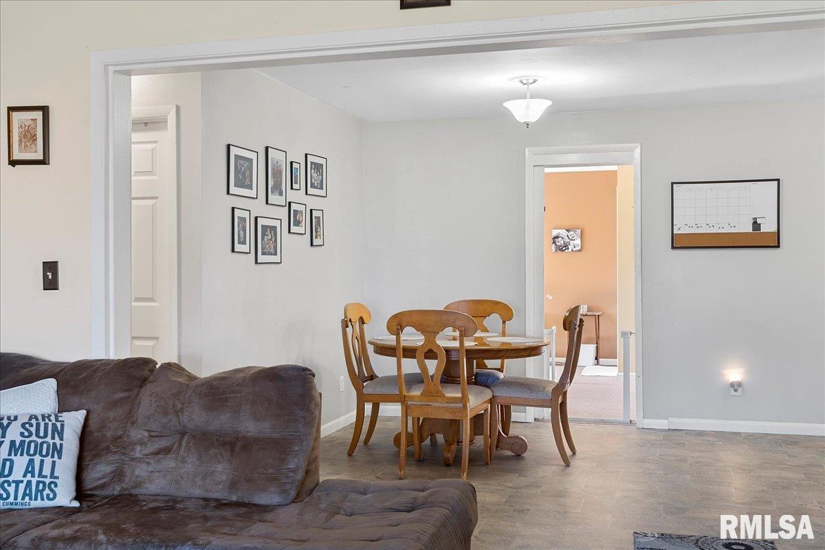 4417 Trevi Drive Springfield, IL 62703 - Photo 8 of 33 Gallery Image 8