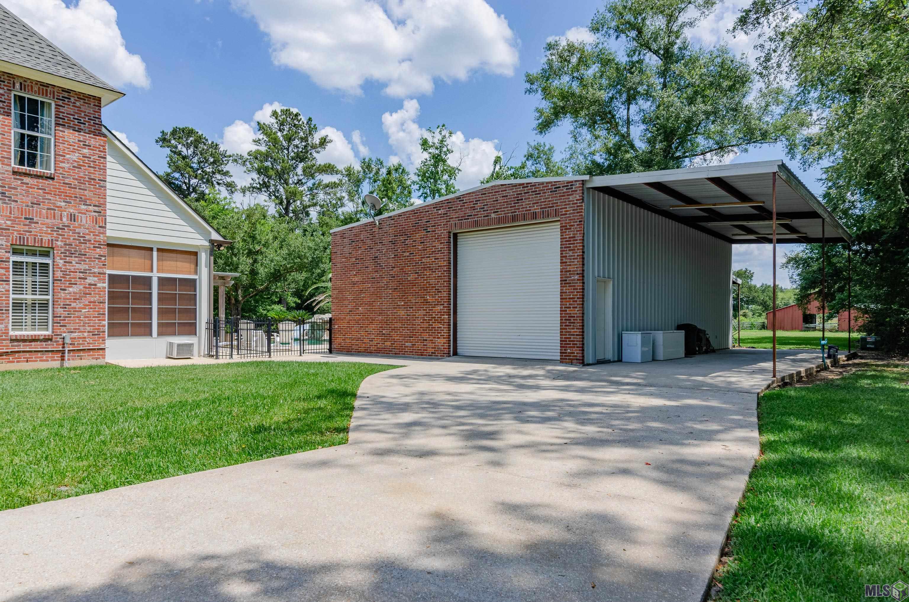 13427 Piney Pointe Road Gonzales, LA 70737 - Photo 3 of 36
