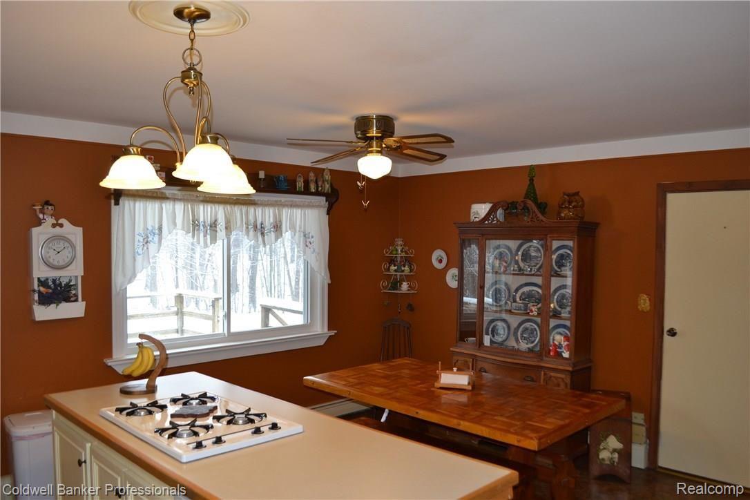 4530 Timber Lane Dryden, MI 48428 - Photo 12 of 36 Kitchen