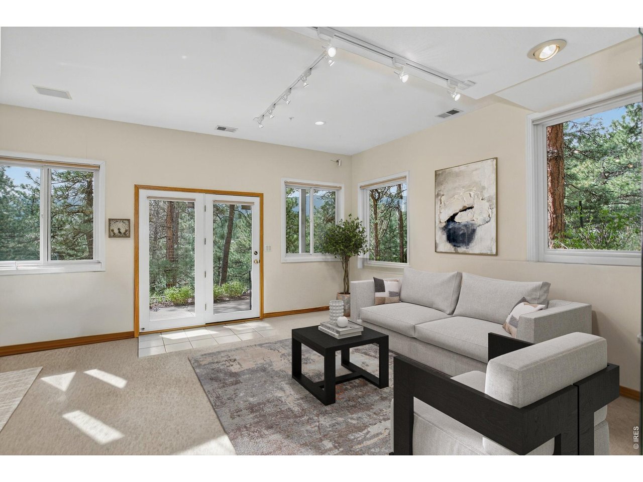 65 Betasso Road Boulder, CO 80302 - Photo 34 of 38 a living room with furniture and a large window