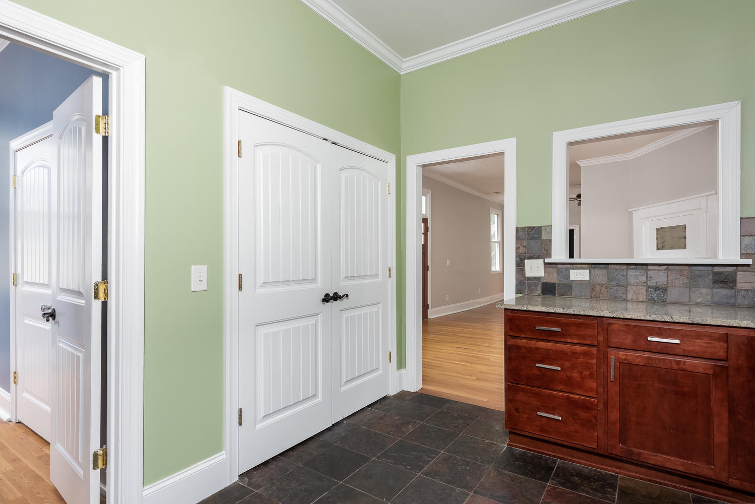 706 Rutledge Avenue Charleston, SC 29403 - Photo 39 of 43 706 Rutledge Avenue Unit B-large-019-020