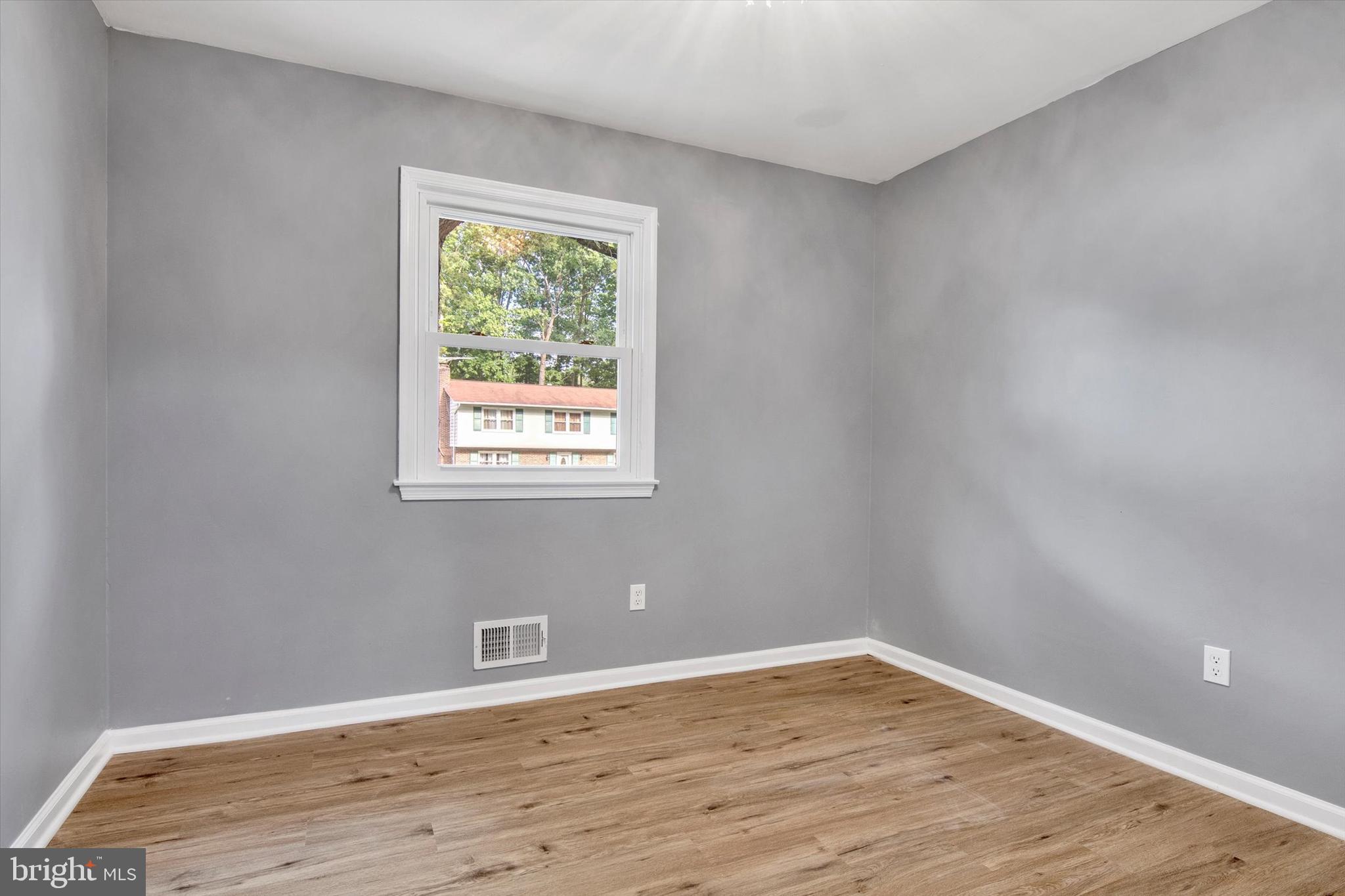 2522 Pembroke Road Woodbridge, VA 22192 - Photo 19 of 37 Third Bedroom