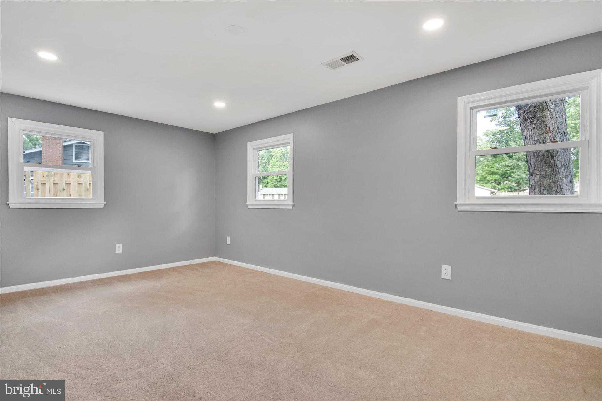 2522 Pembroke Road Woodbridge, VA 22192 - Photo 27 of 37 Basement Bedroom