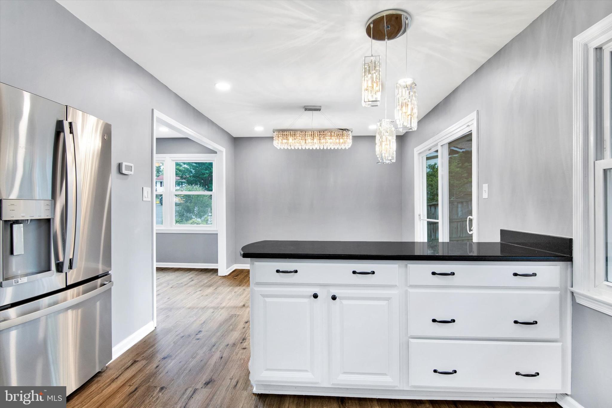 2522 Pembroke Road Woodbridge, VA 22192 - Photo 9 of 37 Kitchen/Dining