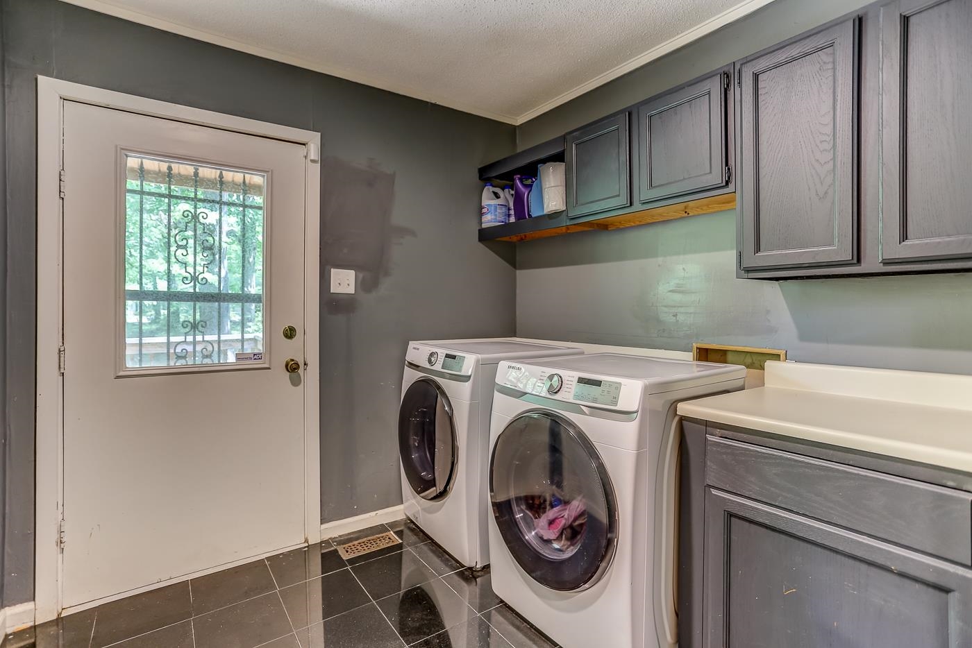 470 Metro Road Eads, TN 38028 - Photo 15 of 40 a utility room with dryer and washer