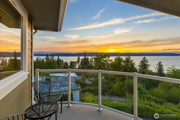 $2,099,000 | 603 Washington Avenue, Mukilteo, WA 98275
