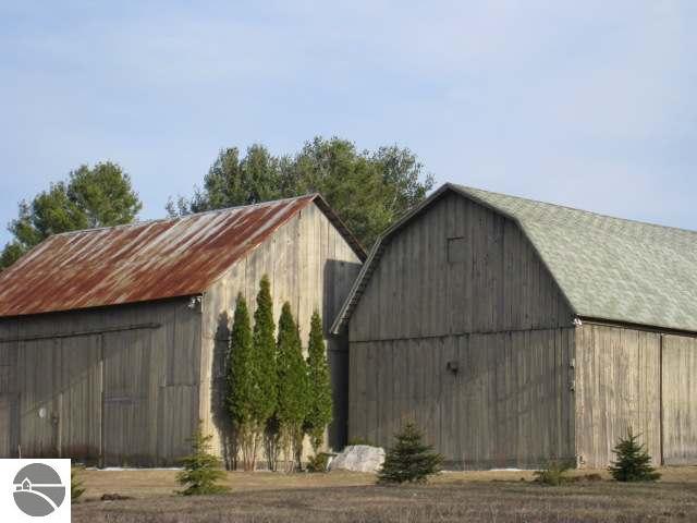 7575 Skegemog Point Road Williamsburg, MI 49690 - Photo 11 of 15 1702430-10.JPG