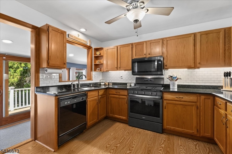 62 New Street Hampton, NJ 08827 - Photo 10 of 29