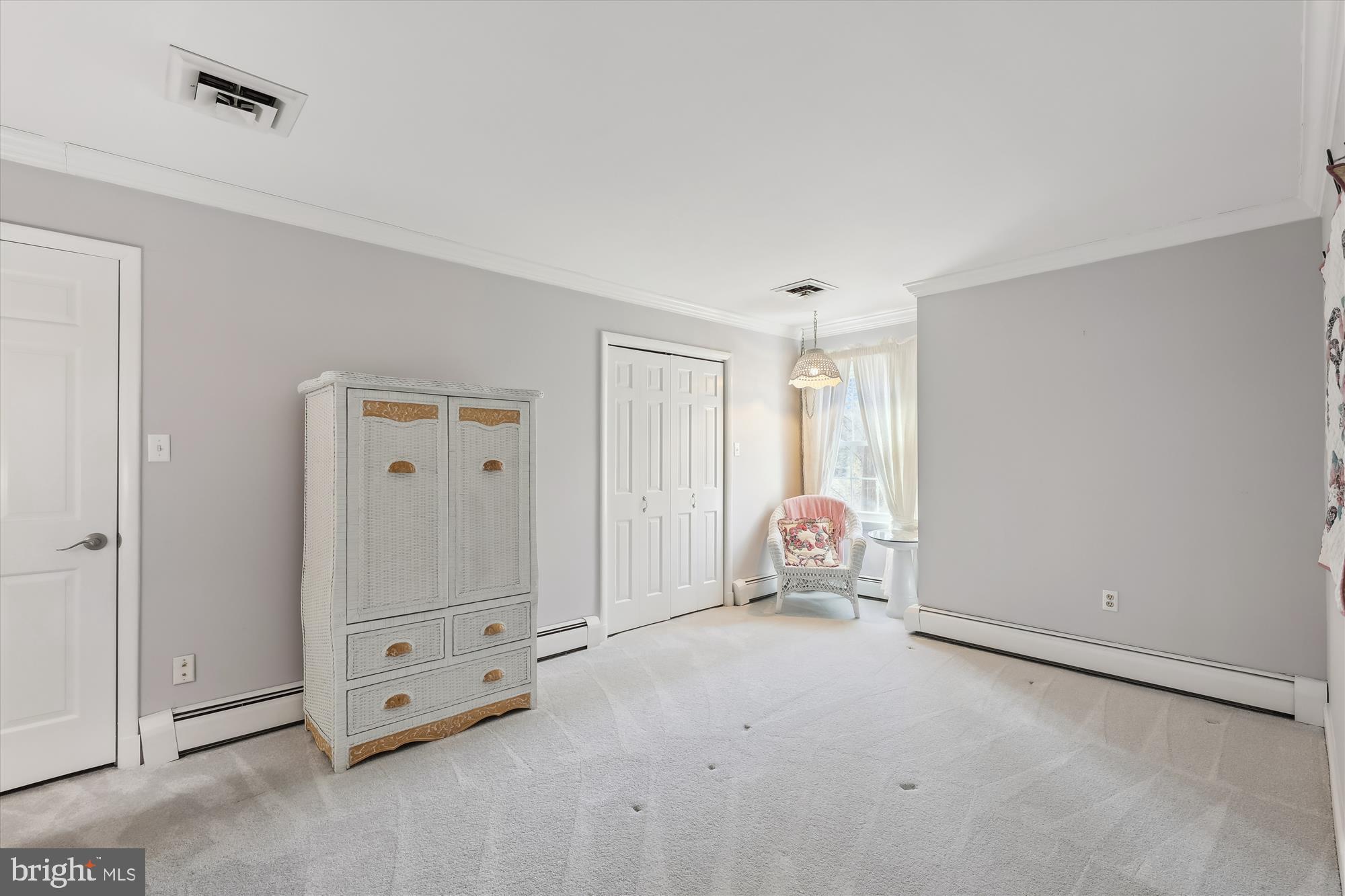 9010 Spring Avenue Lanham, MD 20706 - Photo 26 of 36 Bedroom upstairs