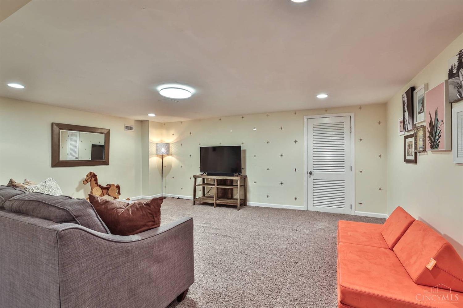 5562 Hickory Ridge Lane Cincinnati, OH 45239 - Photo 22 of 33