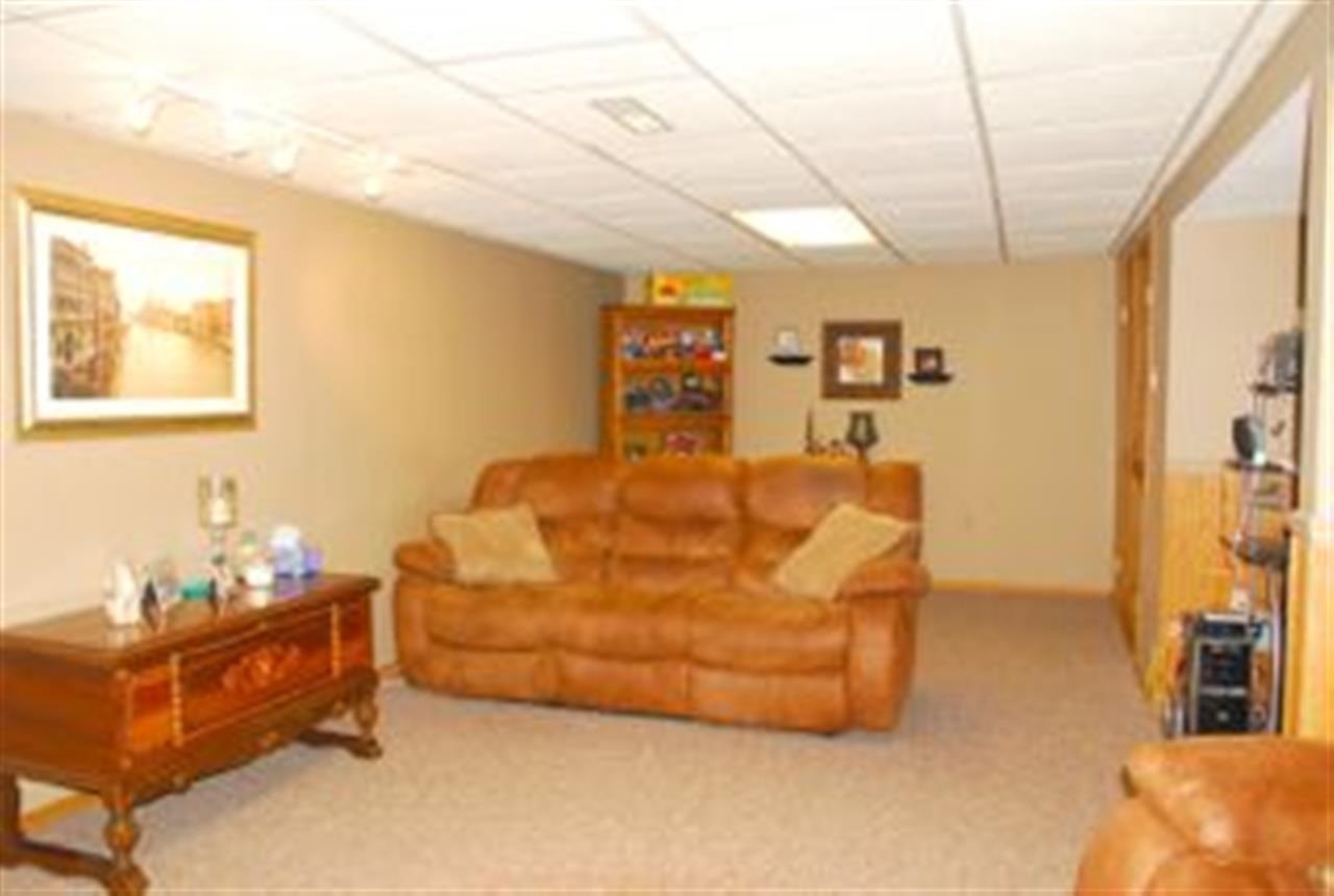 53865 Fir Road Granger, IN 46530 - Photo 5 of 30 Gallery Image 5