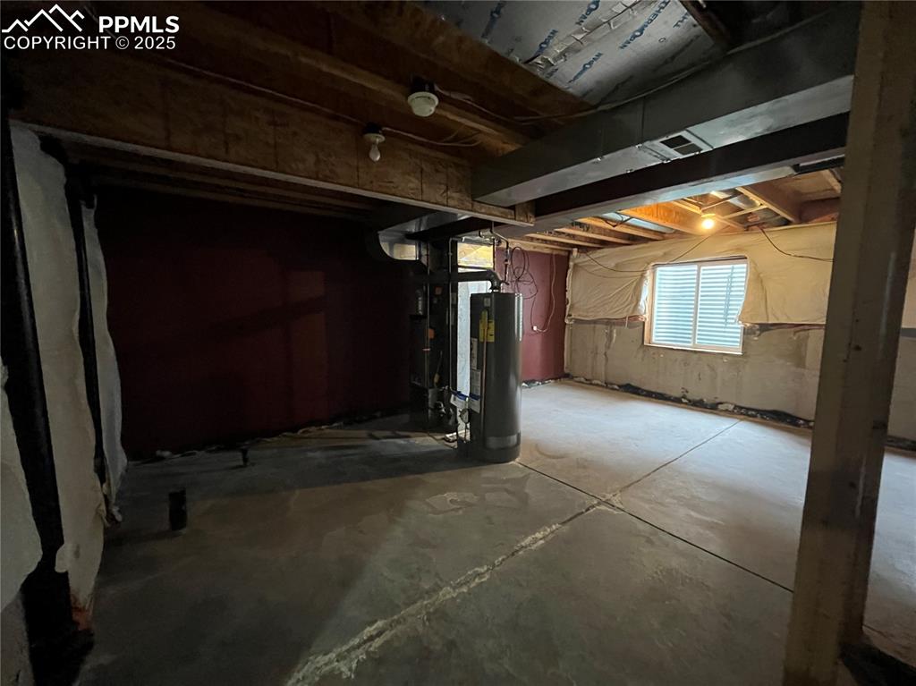 718 Mediterranean Point Colorado Springs, CO 80910 - Photo 22 of 28 a view of room with walk in closet