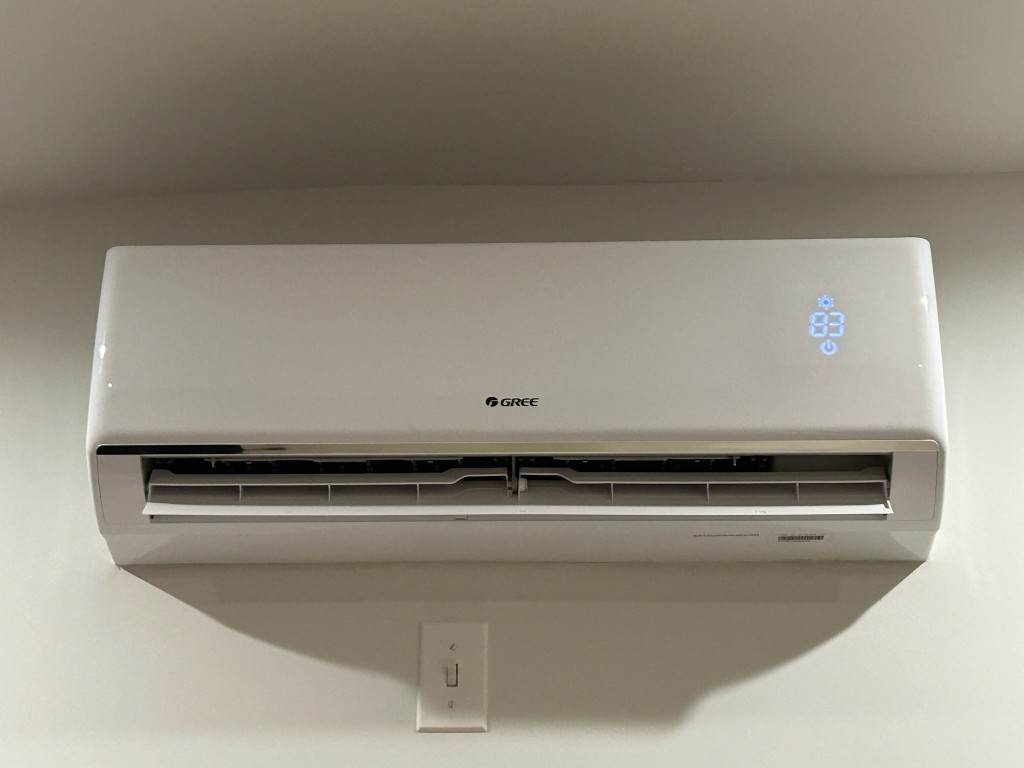 356 West 48th Street, Unit 2C Manhattan, NY 10036 - Photo 11 of 25 a close up view of granite counter