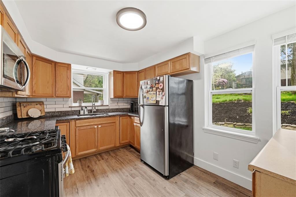 315 Woodside Road Pittsburgh, PA 15221 - Photo 13 of 46