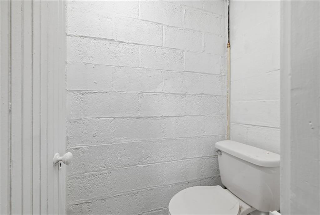 315 Woodside Road Pittsburgh, PA 15221 - Photo 30 of 46