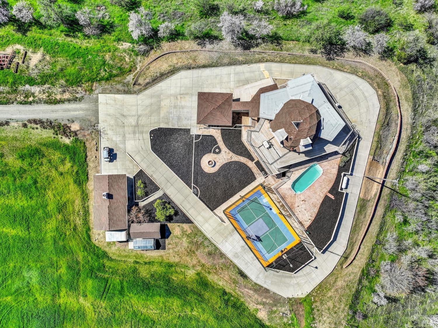 8560 Holmes Lane Winters, CA 95694 - Photo 8 of 98