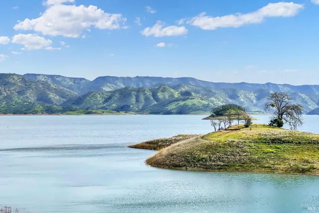 $1,830,000 | 8560 Holmes Lane, Winters, CA 95694