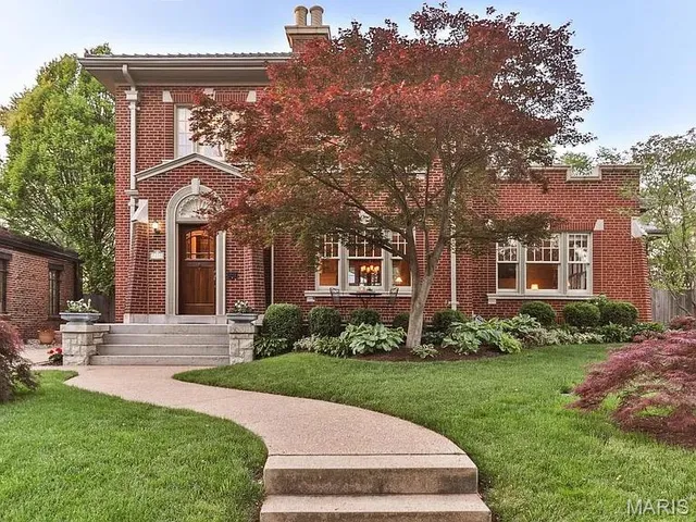 $4,750 | 7339 Teasdale Avenue, University City, MO 63130