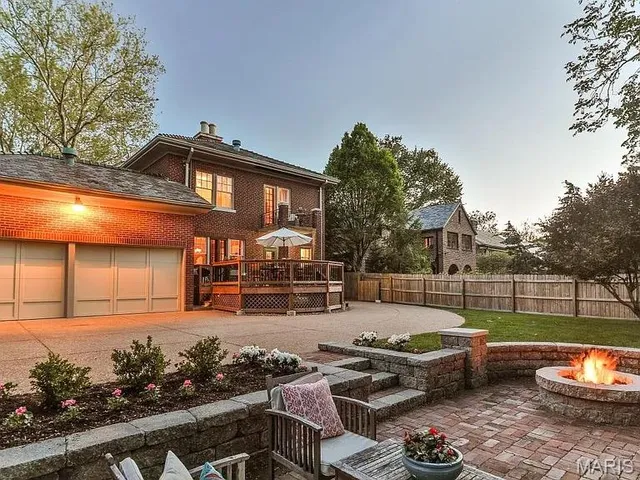 $4,750 | 7339 Teasdale Avenue, University City, MO 63130