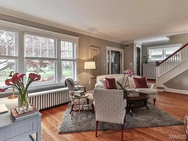 $4,750 | 7339 Teasdale Avenue, University City, MO 63130