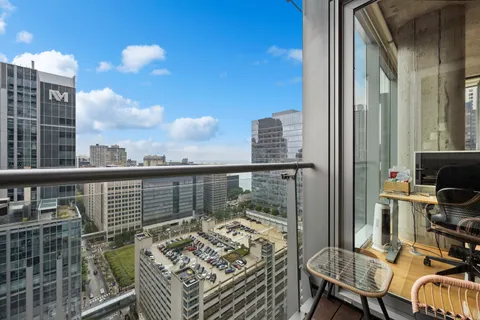 $739,900 | 600 North Fairbanks Court, Unit 2902, Chicago, IL 60611